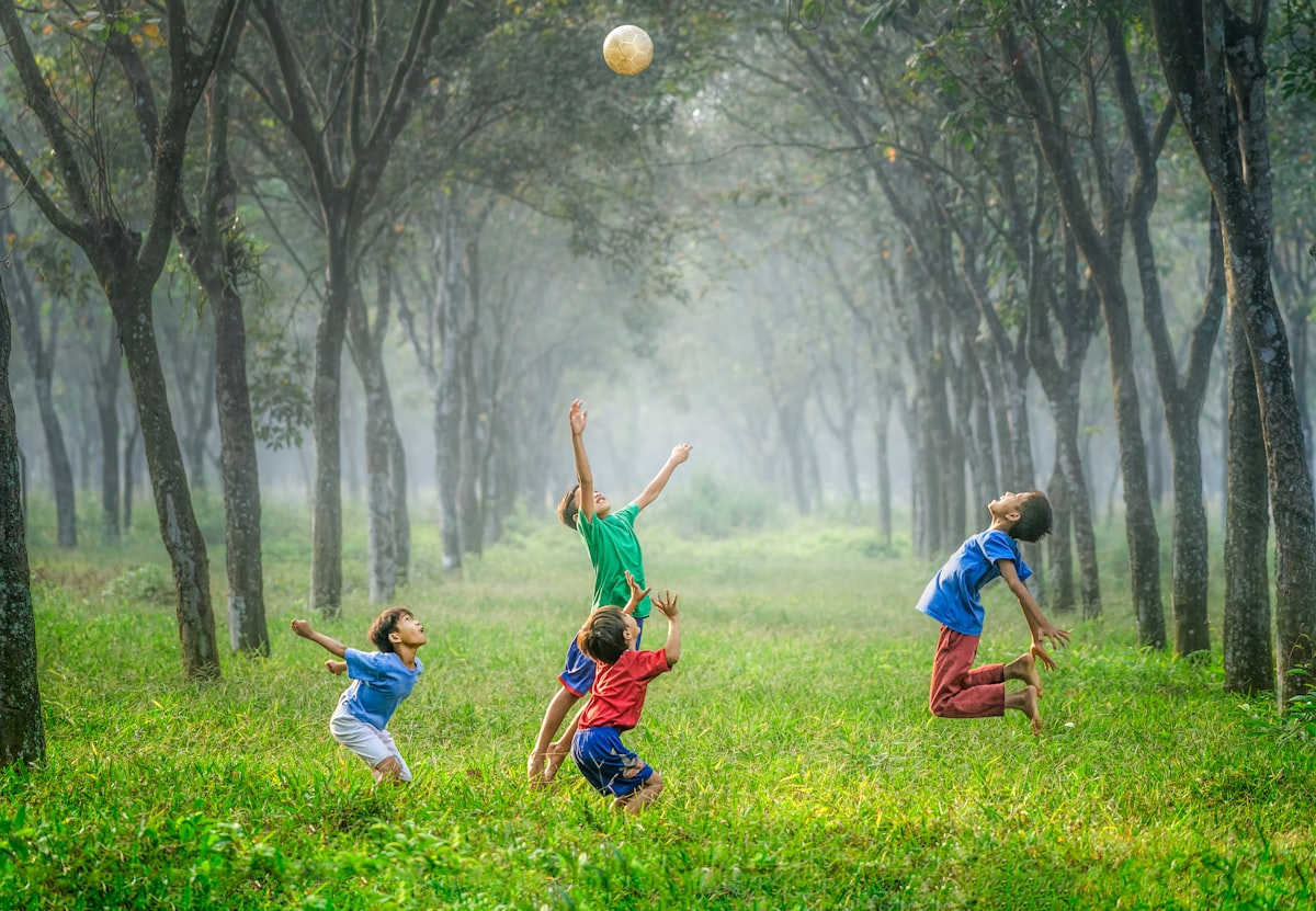 Activities Instead of Screen Time for Kids (That Actually Work)